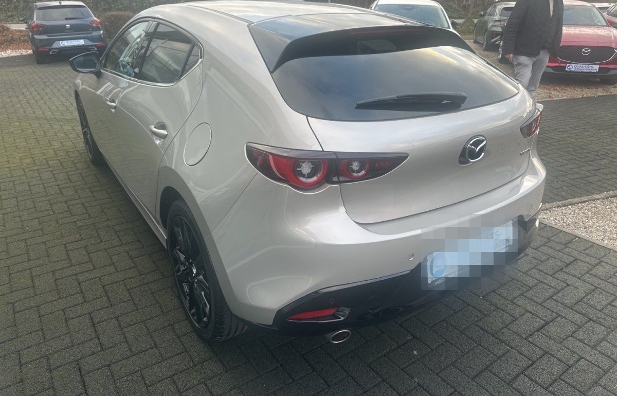 Mazda 3 2.0L e-SKYACTIV G 122ps Homura foto 5