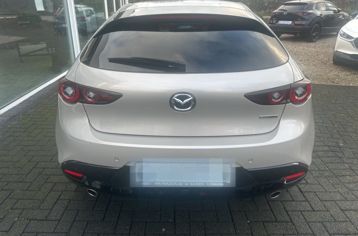 Mazda 3 2.0L e-SKYACTIV G 122ps Homura foto 9