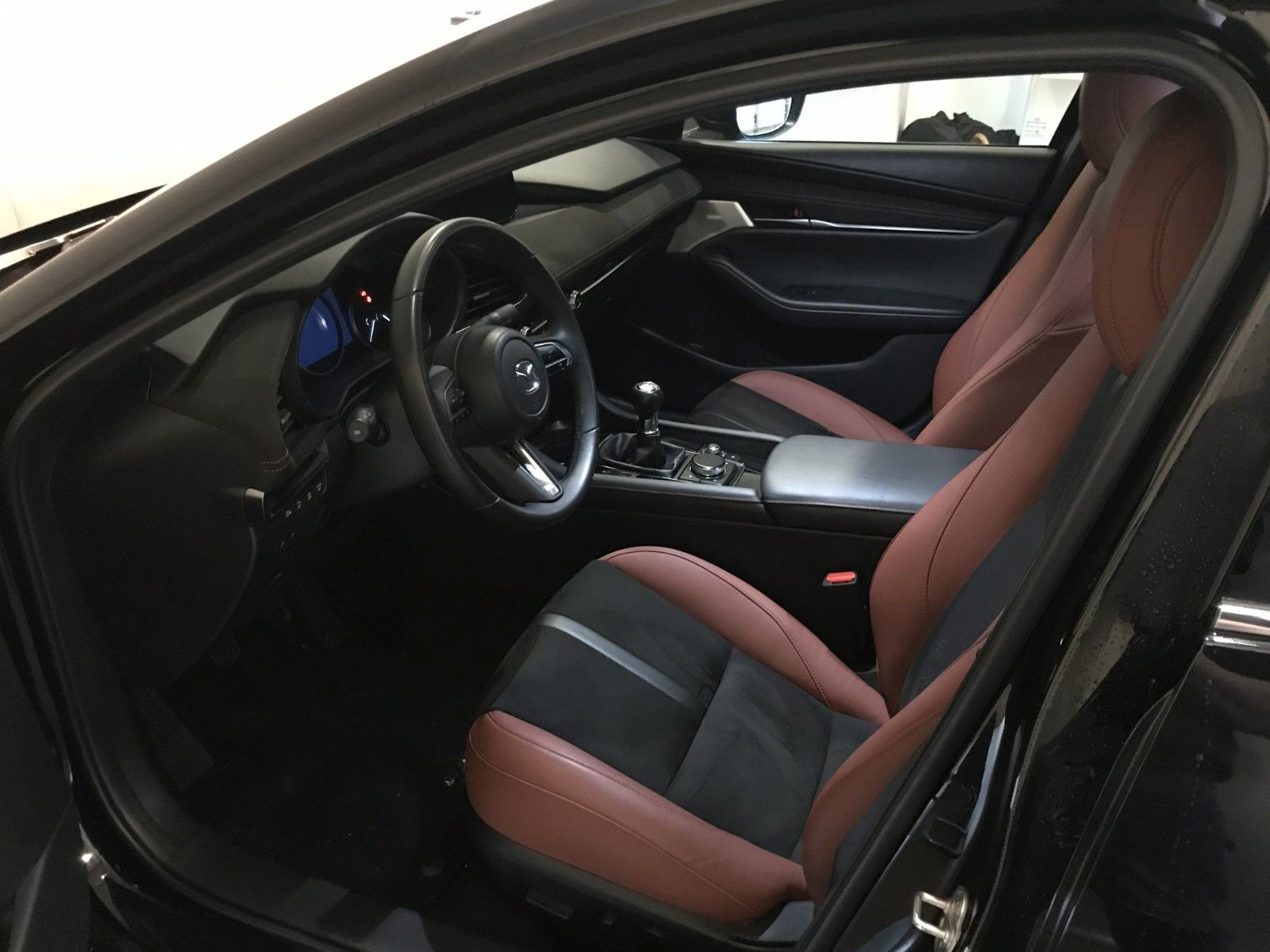 Mazda 3 2.0L e-SKYACTIV G 122 6MT NAGISA foto 13