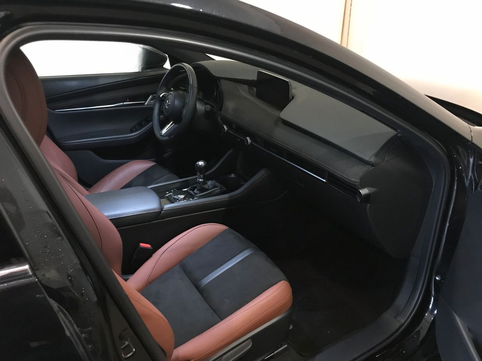 Mazda 3 2.0L e-SKYACTIV G 122 6MT NAGISA foto 10