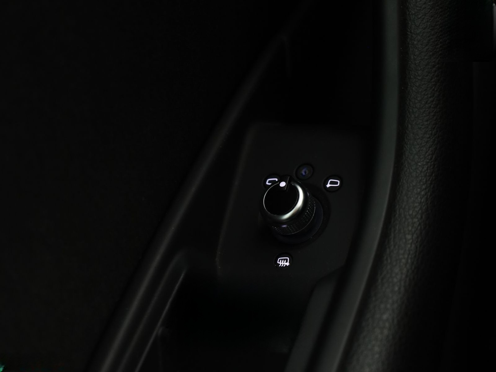 Audi A4 1.4 TFSI S LINE KEYLESS,KAMERA,SCHECKHEFT,LED foto 14