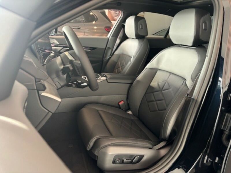 BMW 540d xDrive Limousine M Sportpaket foto 11