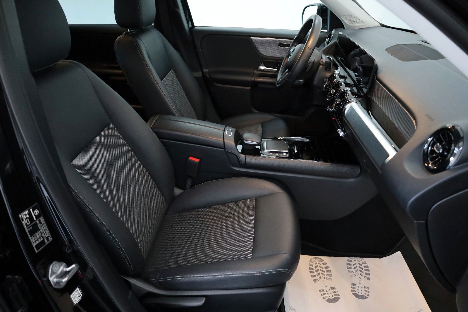 Mercedes-Benz GLB 200 Leder Navi LED SH Kamera Carplay foto 5