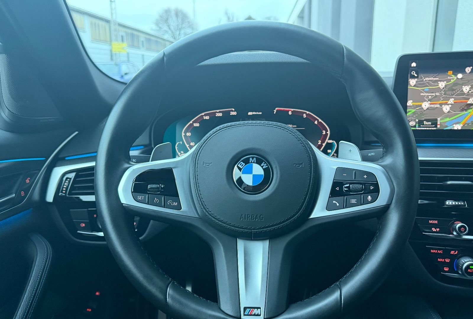 BMW 530e M SPORT*KAMERA*HARMAN*HUD*KEY*4x KLIMAT* foto 20