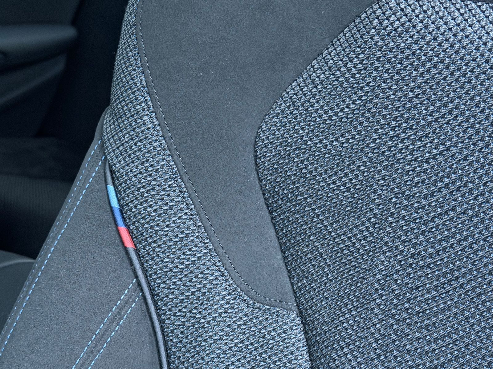 BMW 530e M SPORT*KAMERA*HARMAN*HUD*KEY*4x KLIMAT* foto 24