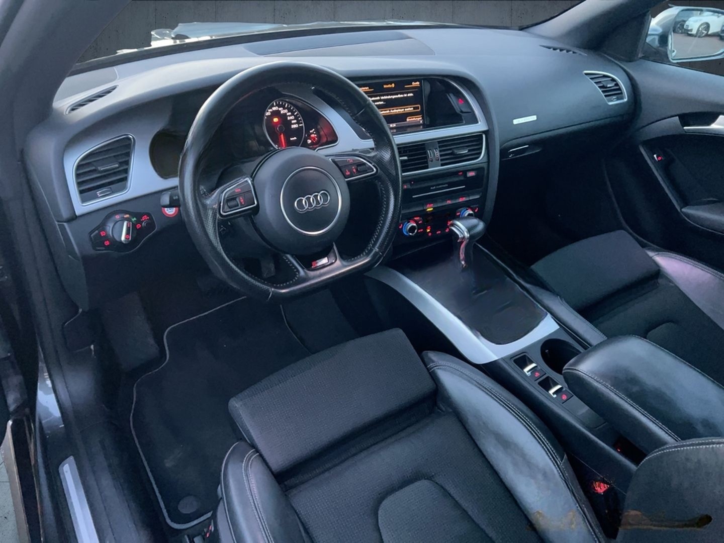 Audi A5 Cabriolet 2.0 TFSI quattro S-line AHK Navi foto 8