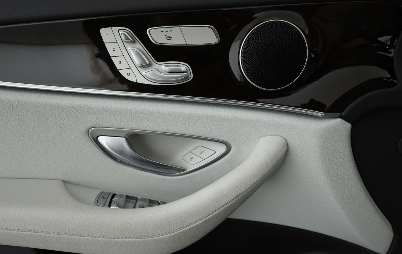 Mercedes-Benz E 450 4M *Multibeam*PDC*360°*Schiebedach*DAB foto 20
