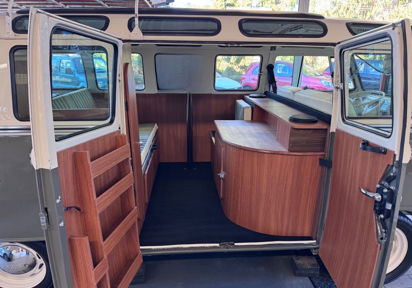 Volkswagen T1 Deutsche Vollrestauration mit Wertgutachten foto 12