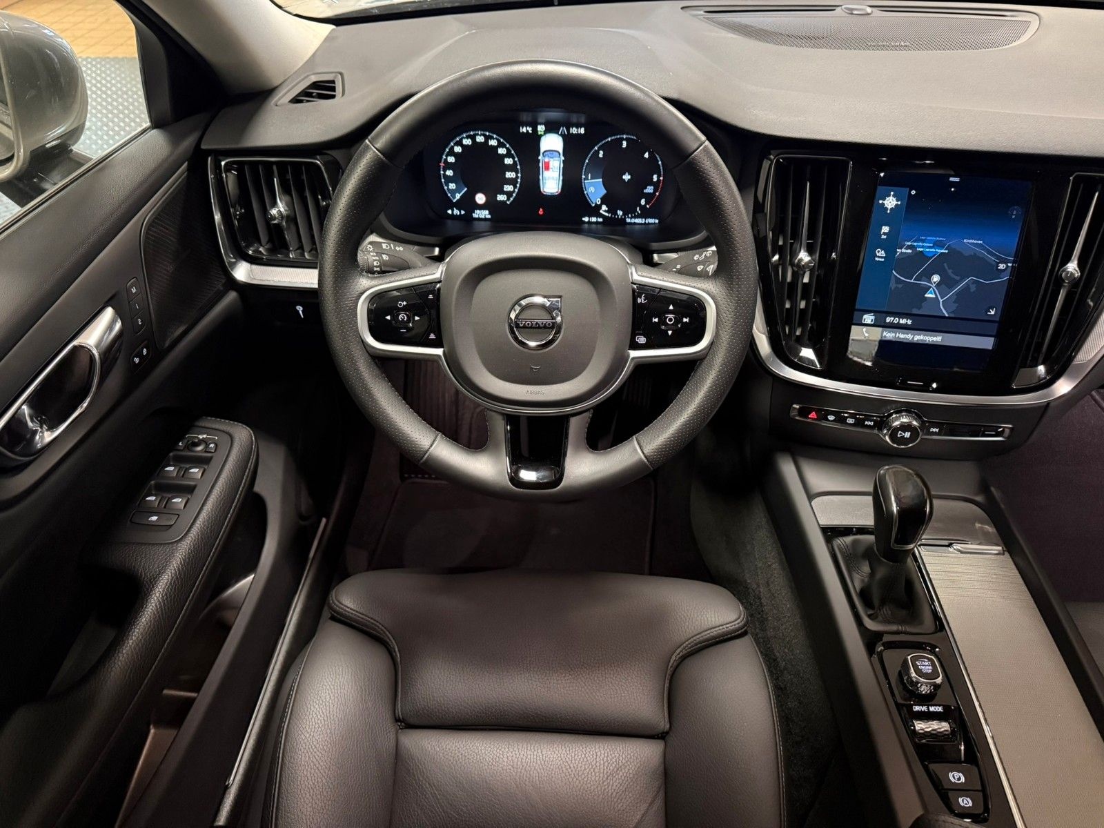 Volvo V60 Kombi D4 Inscription LED Pano H&K 1.Hand foto 13