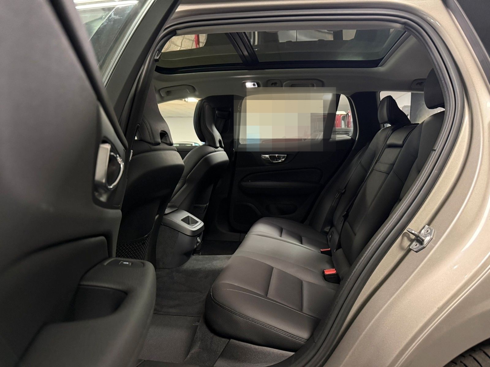 Volvo V60 Kombi D4 Inscription LED Pano H&K 1.Hand foto 18