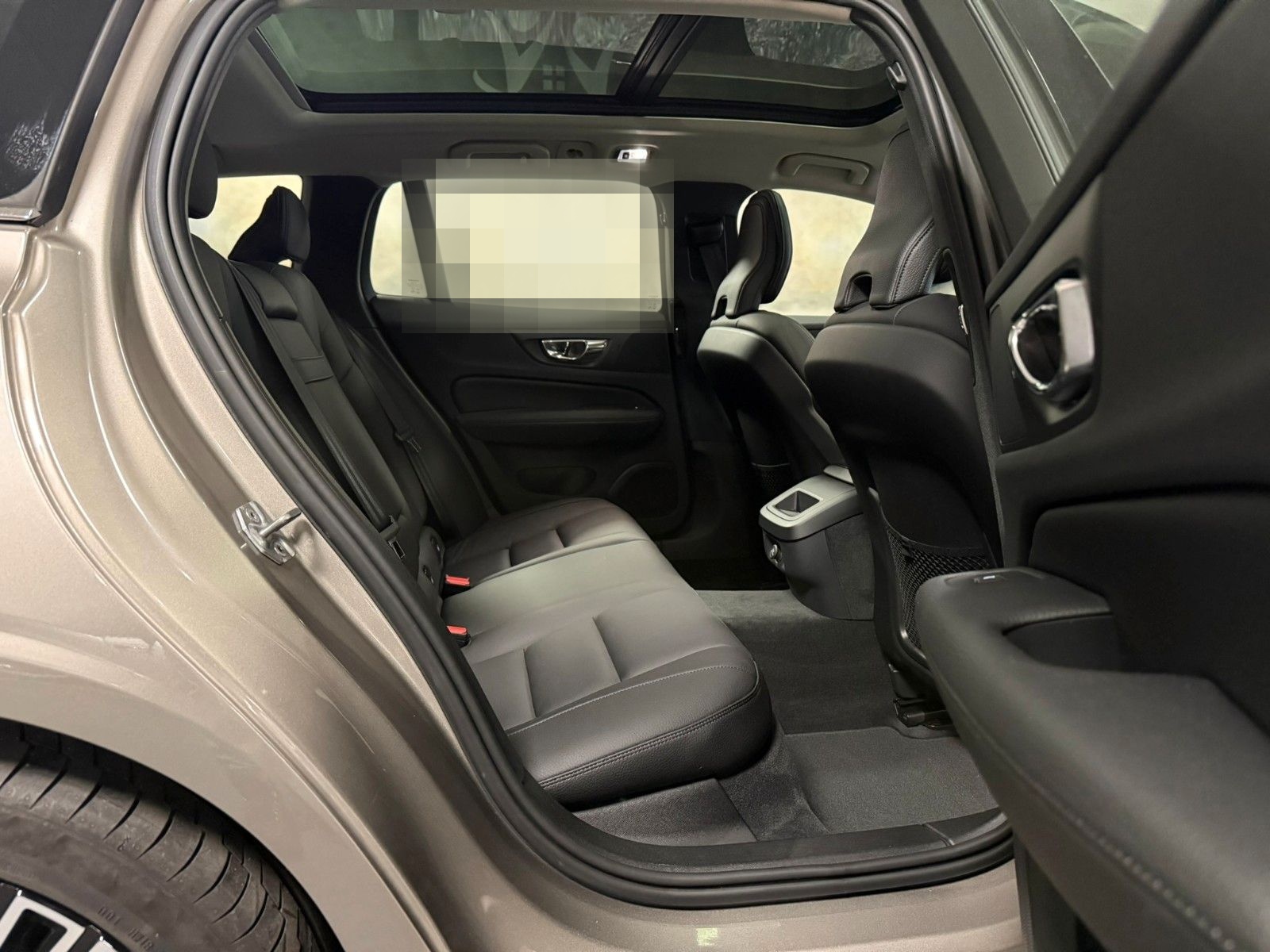 Volvo V60 Kombi D4 Inscription LED Pano H&K 1.Hand foto 19