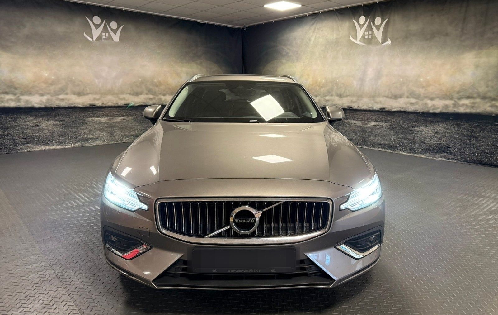 Volvo V60 Kombi D4 Inscription LED Pano H&K 1.Hand foto 5