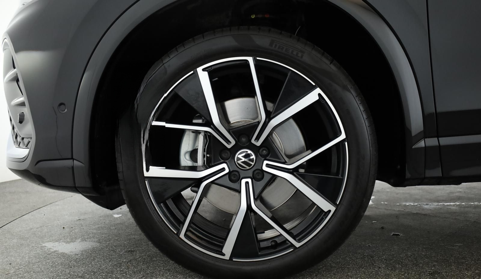 Volkswagen Tiguan 2.0 TDI 4M DSG R-Line Leder Pano Navi 360 foto 17