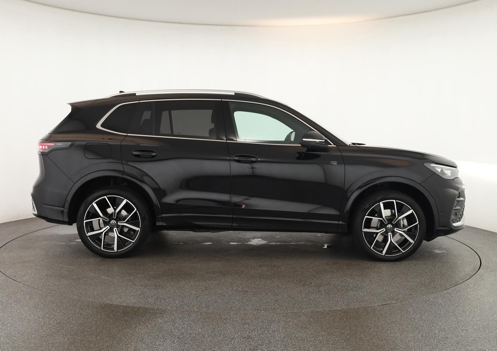Volkswagen Tiguan 2.0 TDI 4M DSG R-Line Leder Pano Navi 360 foto 6
