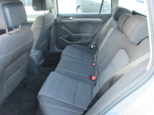 Volkswagen Passat Variant Business 2.0 TDI DSG NAVI AHK KAM foto 7