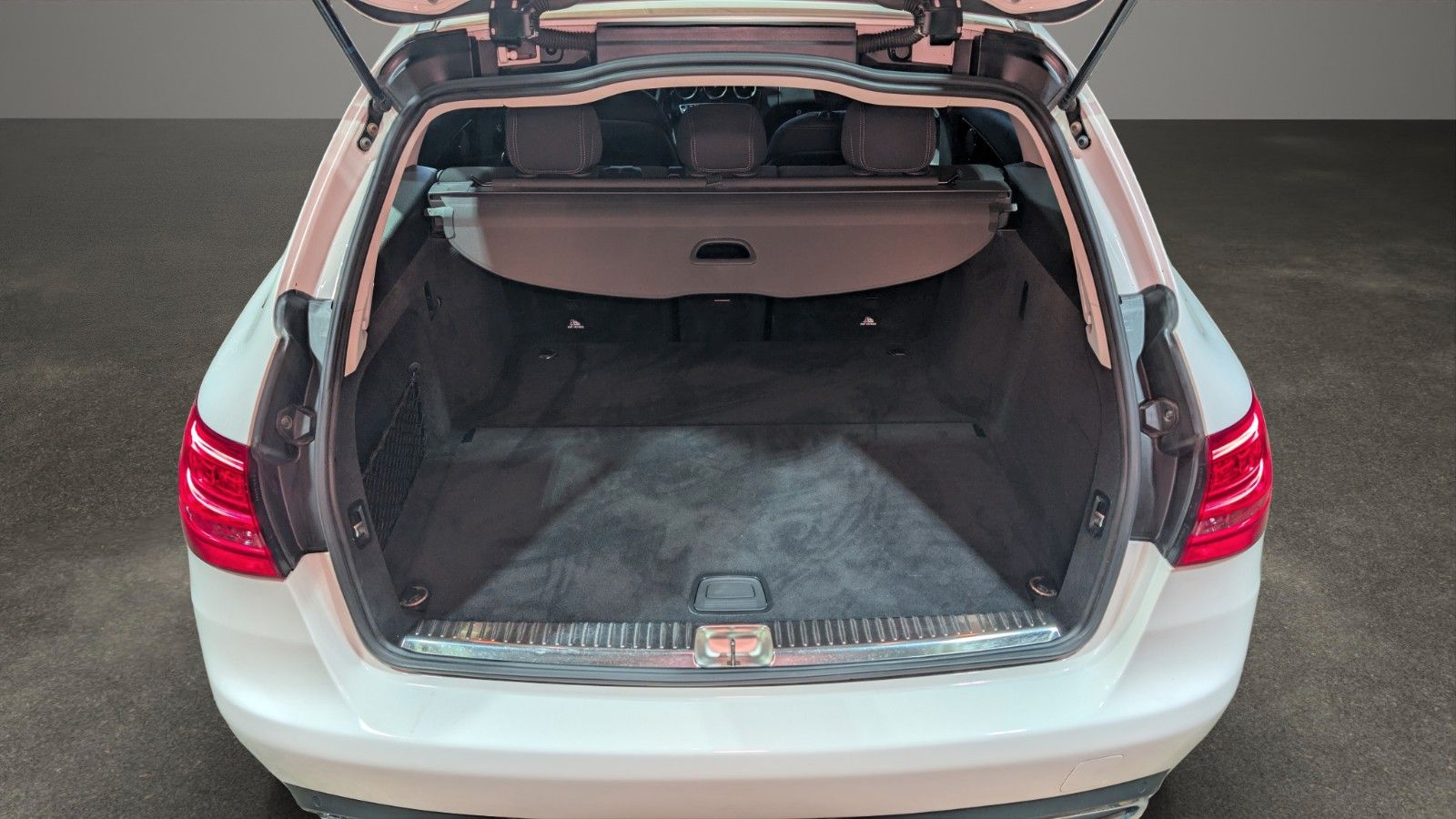 Mercedes-Benz C 250 T CGI*AUT*LED*1.Hand*Service neu*Garantie foto 24