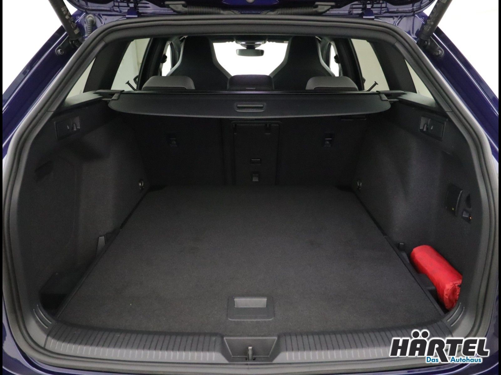 Volkswagen GOLF VARIANT R-LINE BLACK STYLE 2.0 TSI DSG Navi foto 13