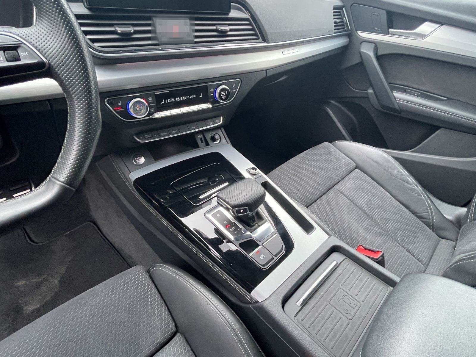 Audi Q5 40 TDI quattro S line Matrix Pano Kamera PDC+ foto 16