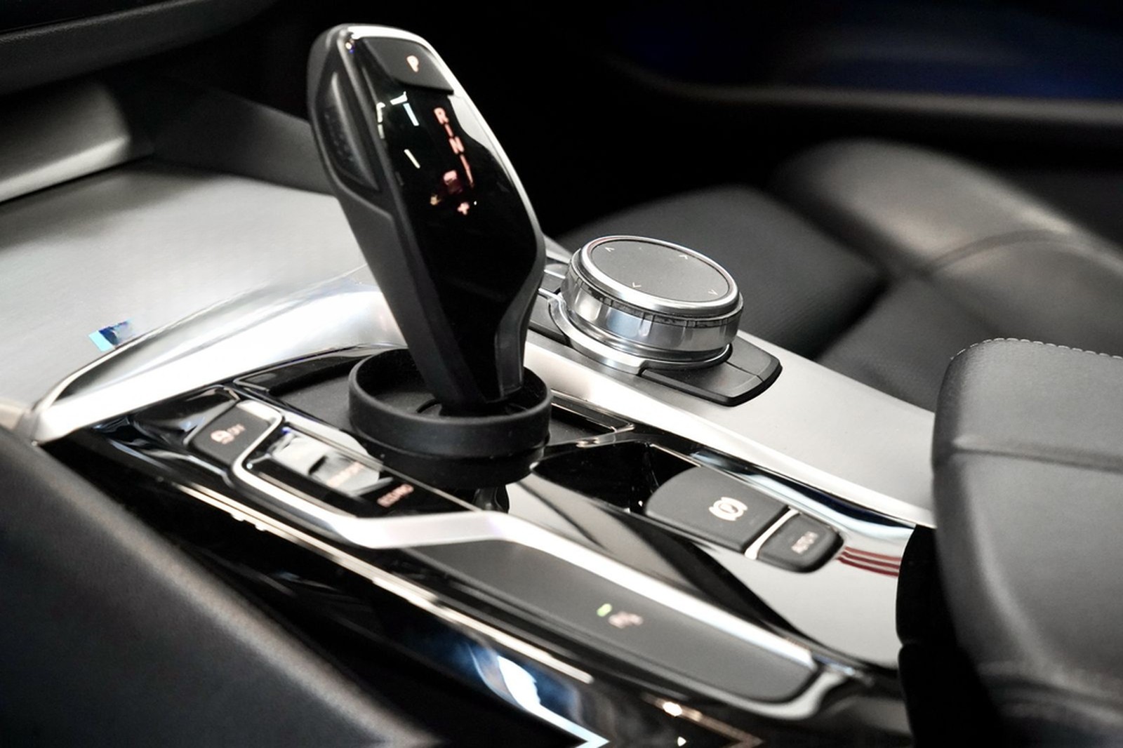 BMW 530 d Touring xD Sport Line 2.H *Pano *AHK *H-UP foto 25