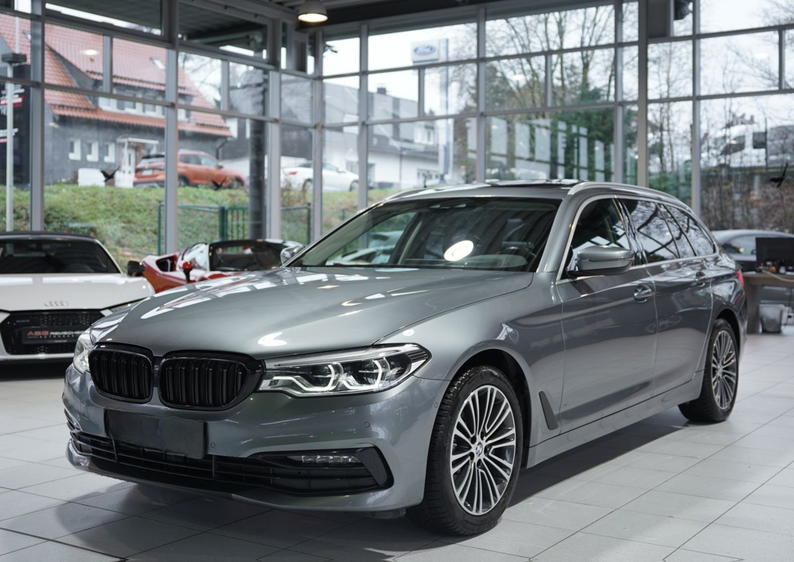 BMW 530 d Touring xD Sport Line 2.H *Pano *AHK *H-UP foto 5