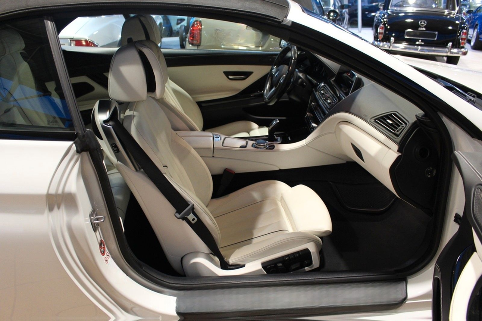 BMW 640d Cabrio+Individuall+Kamera+Head-Up+M-Paket+ foto 16