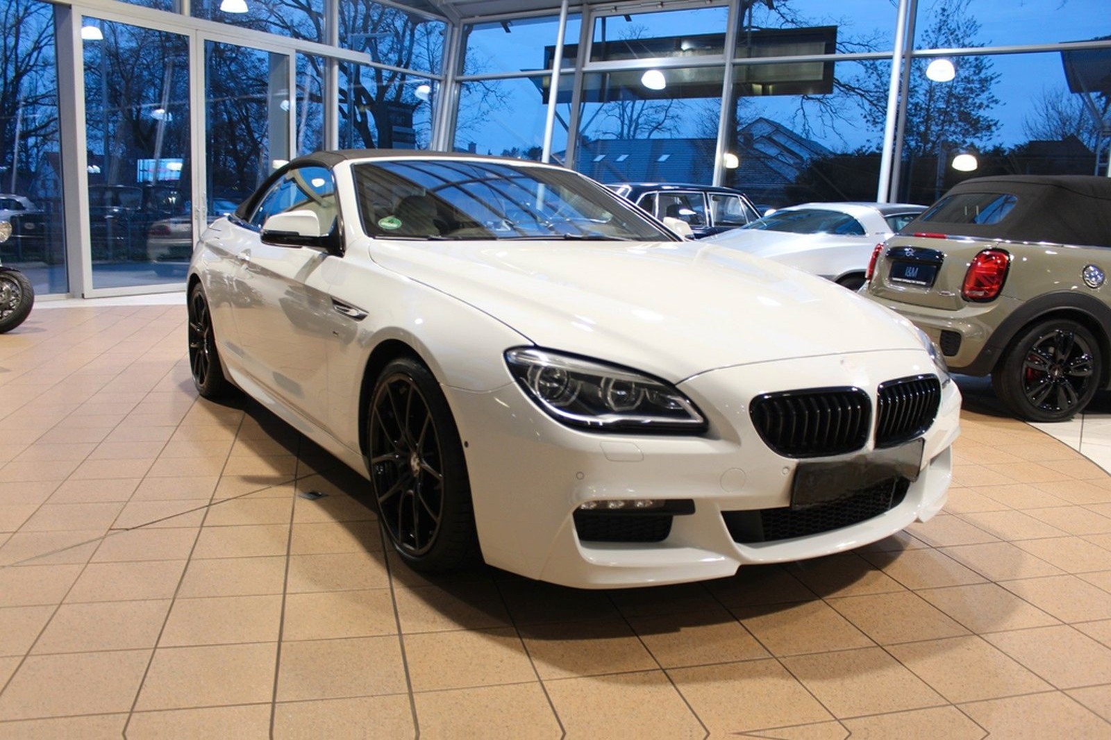 BMW 640d Cabrio+Individuall+Kamera+Head-Up+M-Paket+ foto 8