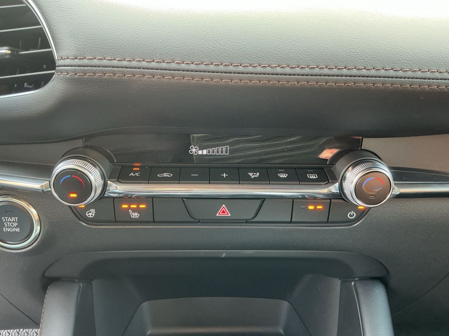 Mazda 3 2.5 AT Exclusive-Line MATRIX Bose 360 HUD foto 15
