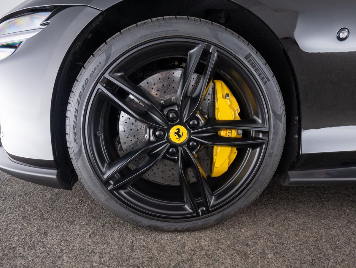 Ferrari Roma foto 9