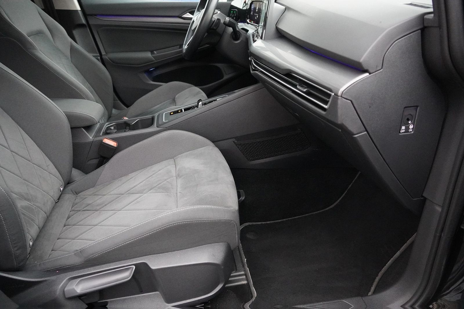 Volkswagen Golf VIII Style eTSI Klimaaut. LED Sitzheizung foto 35