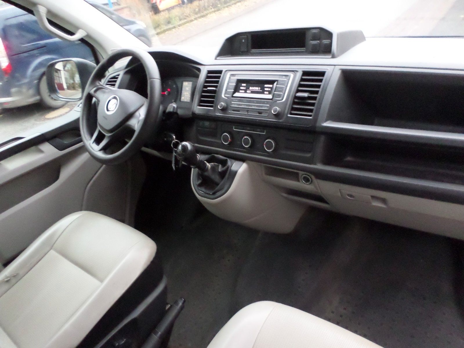 Volkswagen T6 Transporter Pritsche DOKA lang Klima STHZ AHK foto 11