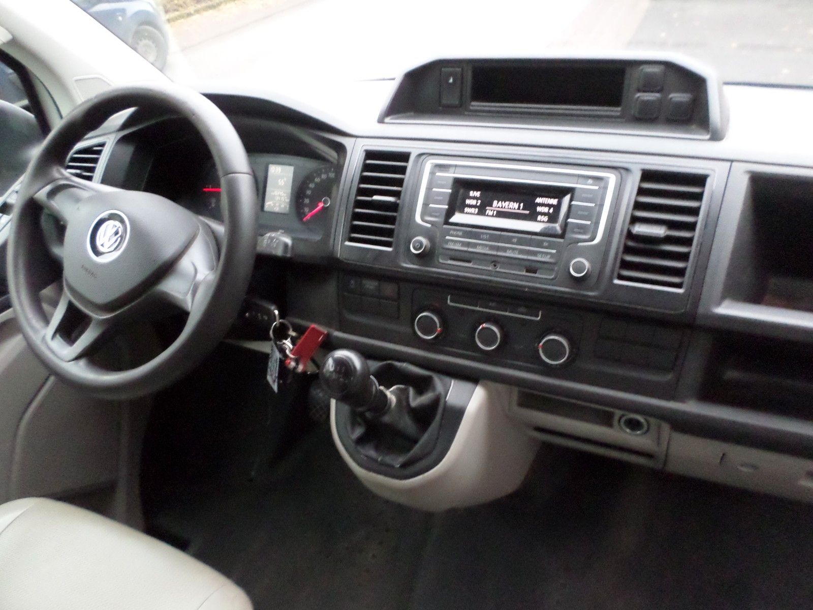 Volkswagen T6 Transporter Pritsche DOKA lang Klima STHZ AHK foto 12