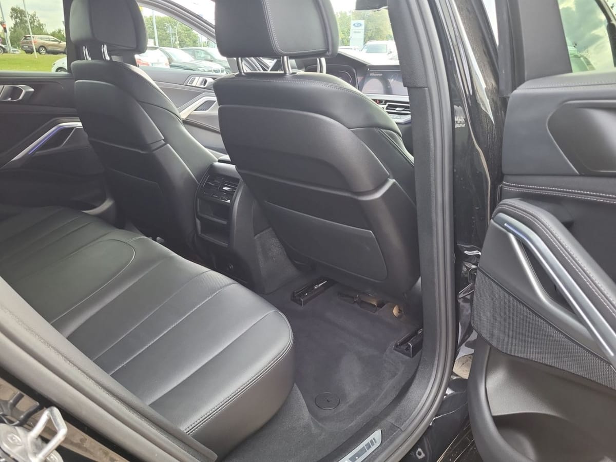 BMW X6 xDrive30d/Sportpaket/HUD/AHK/Navigation/Leder foto 8