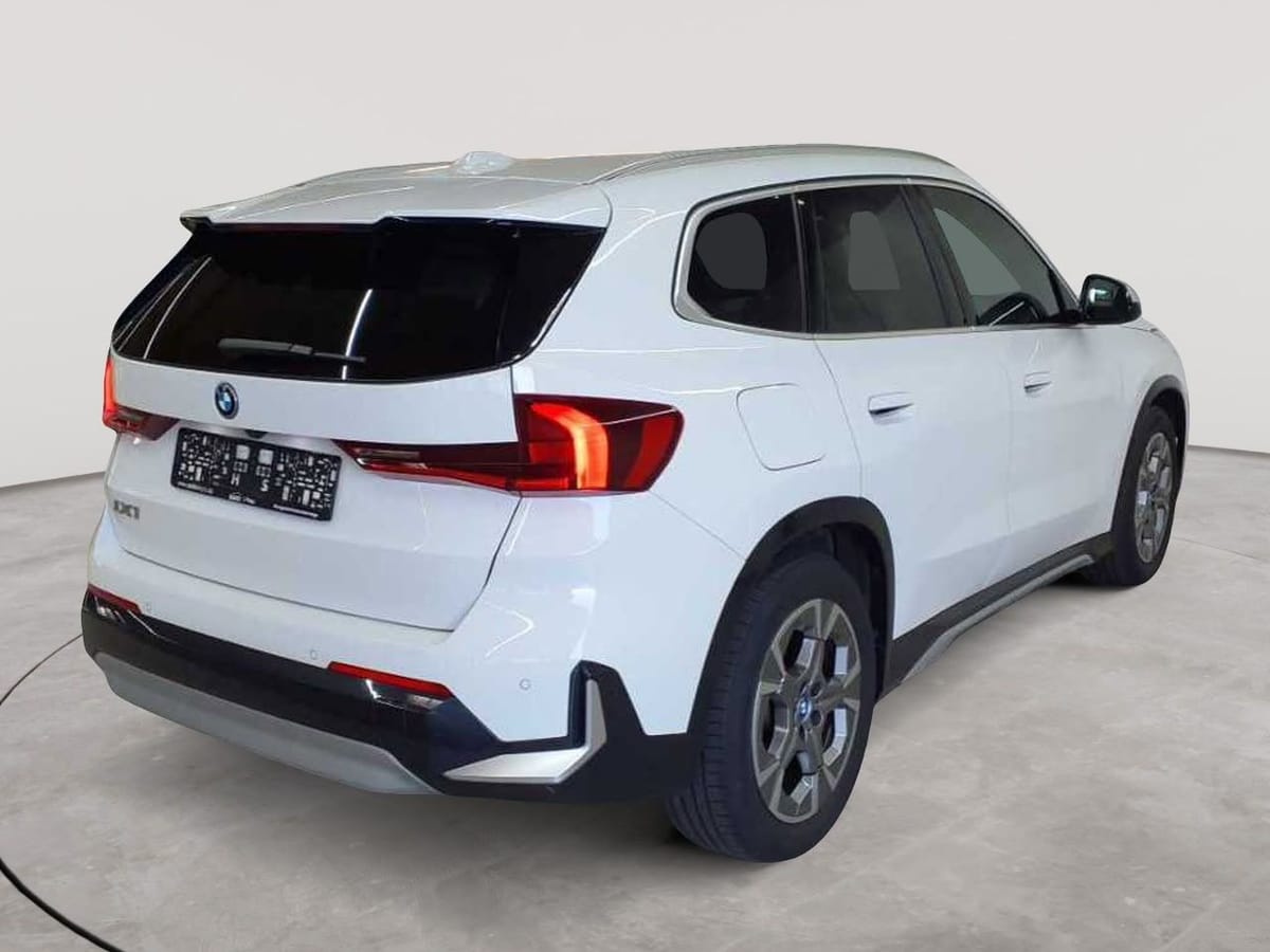BMW iX1 xDrive30 xLine Navi SHZ Leder LED foto 4