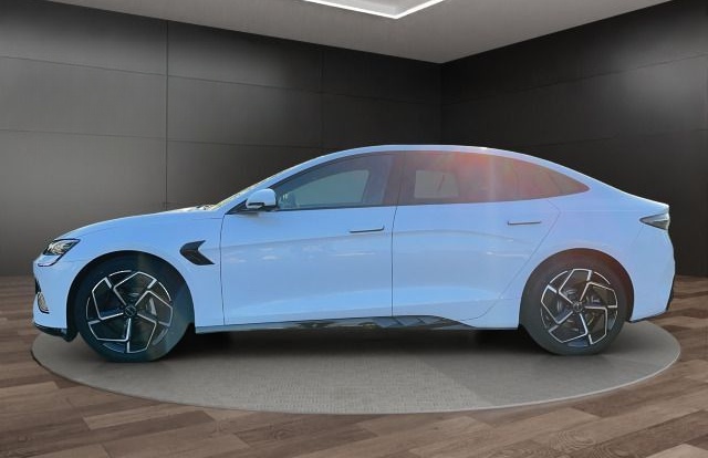 BYD Seal Design 230kW Reichweite 570km Panoramadach foto 3