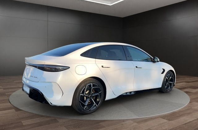 BYD Seal Design 230kW Reichweite 570km Panoramadach foto 6