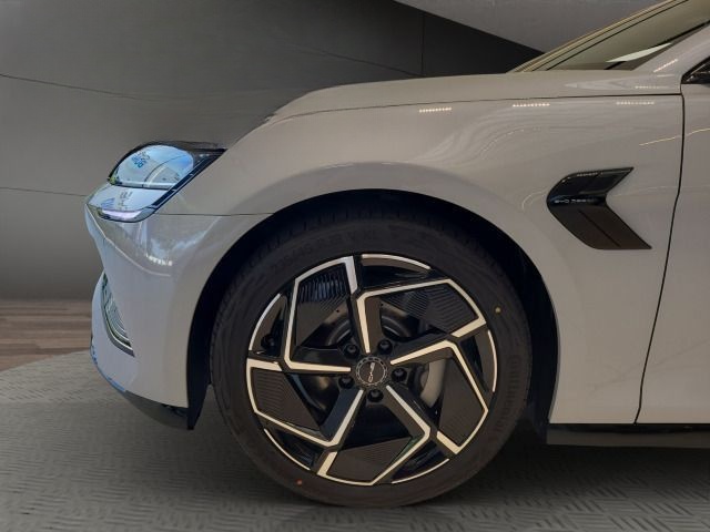 BYD Seal Design 230kW Reichweite 570km Panoramadach foto 18