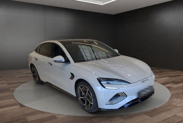 BYD Seal Design 230kW Reichweite 570km Panoramadach foto 5