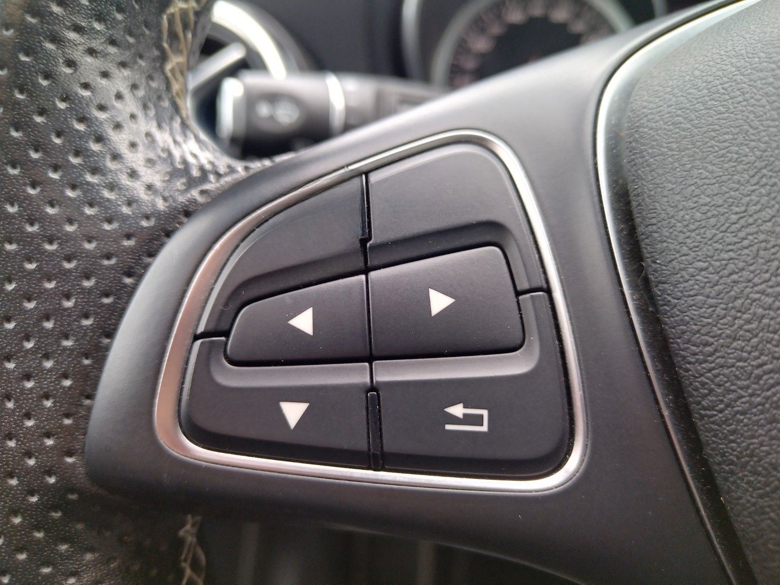 Mercedes-Benz GLA 200+GARANTIE+79000km+LED+NAVI+SHZ+CAM+PDC foto 25