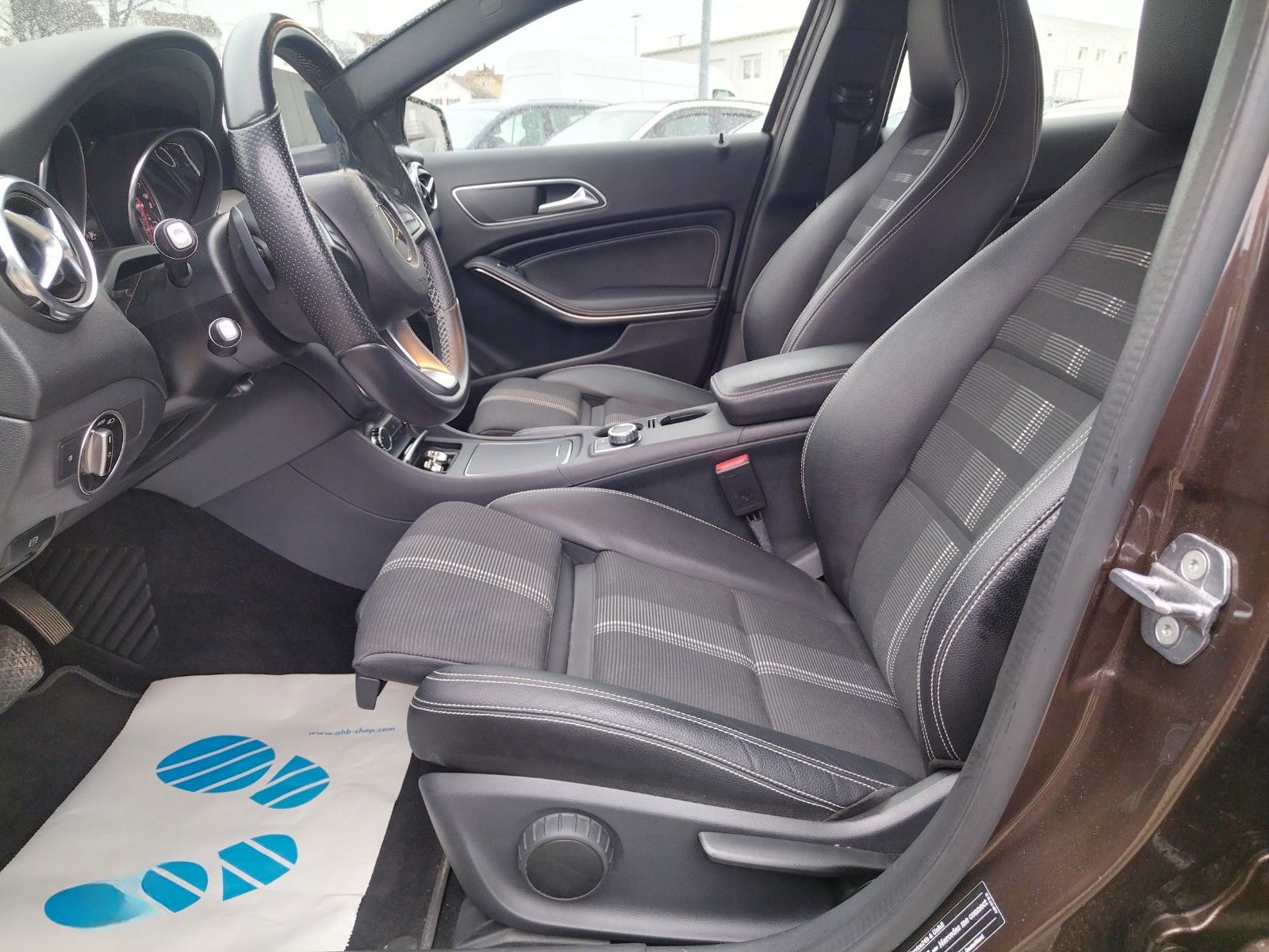 Mercedes-Benz GLA 200+GARANTIE+79000km+LED+NAVI+SHZ+CAM+PDC foto 9