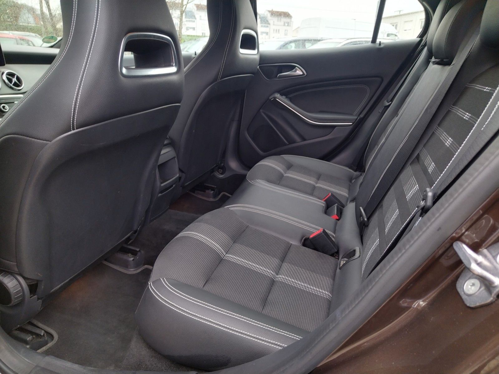 Mercedes-Benz GLA 200+GARANTIE+79000km+LED+NAVI+SHZ+CAM+PDC foto 10