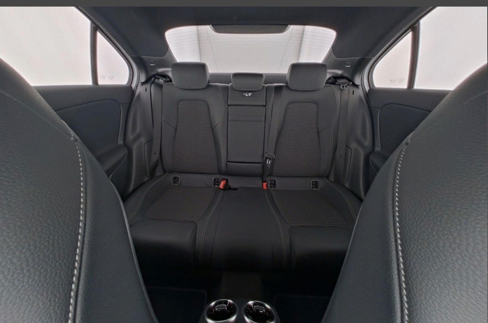 Mercedes-Benz A 200 A Limousine Alcantara Nighttpaket foto 14