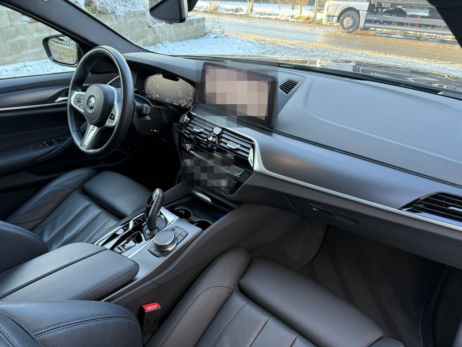 BMW 530e xDrive M Sport 94%Akku HeadUp AHK Glasdach  foto 18