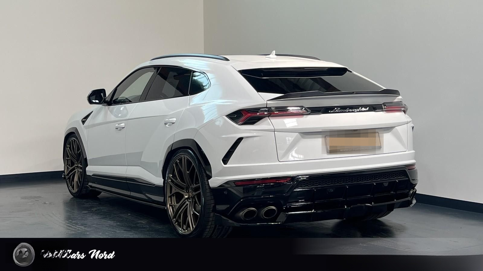 Lamborghini Urus 24 ZOLL-AKRAPOVIC-B&O-360° foto 3