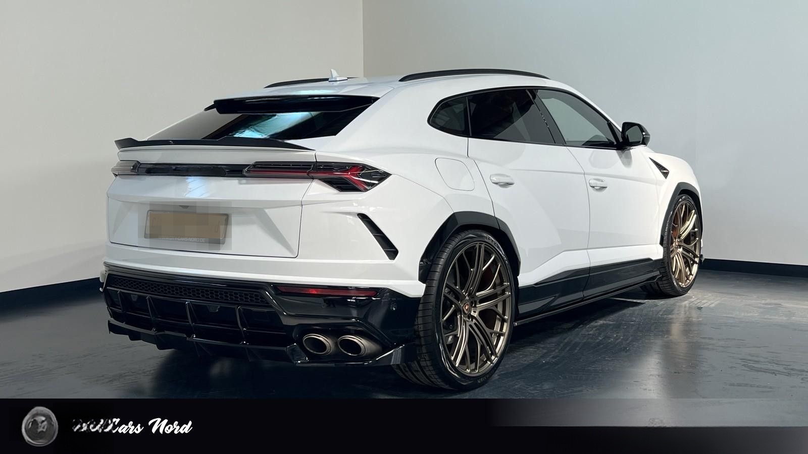 Lamborghini Urus 24 ZOLL-AKRAPOVIC-B&O-360° foto 5