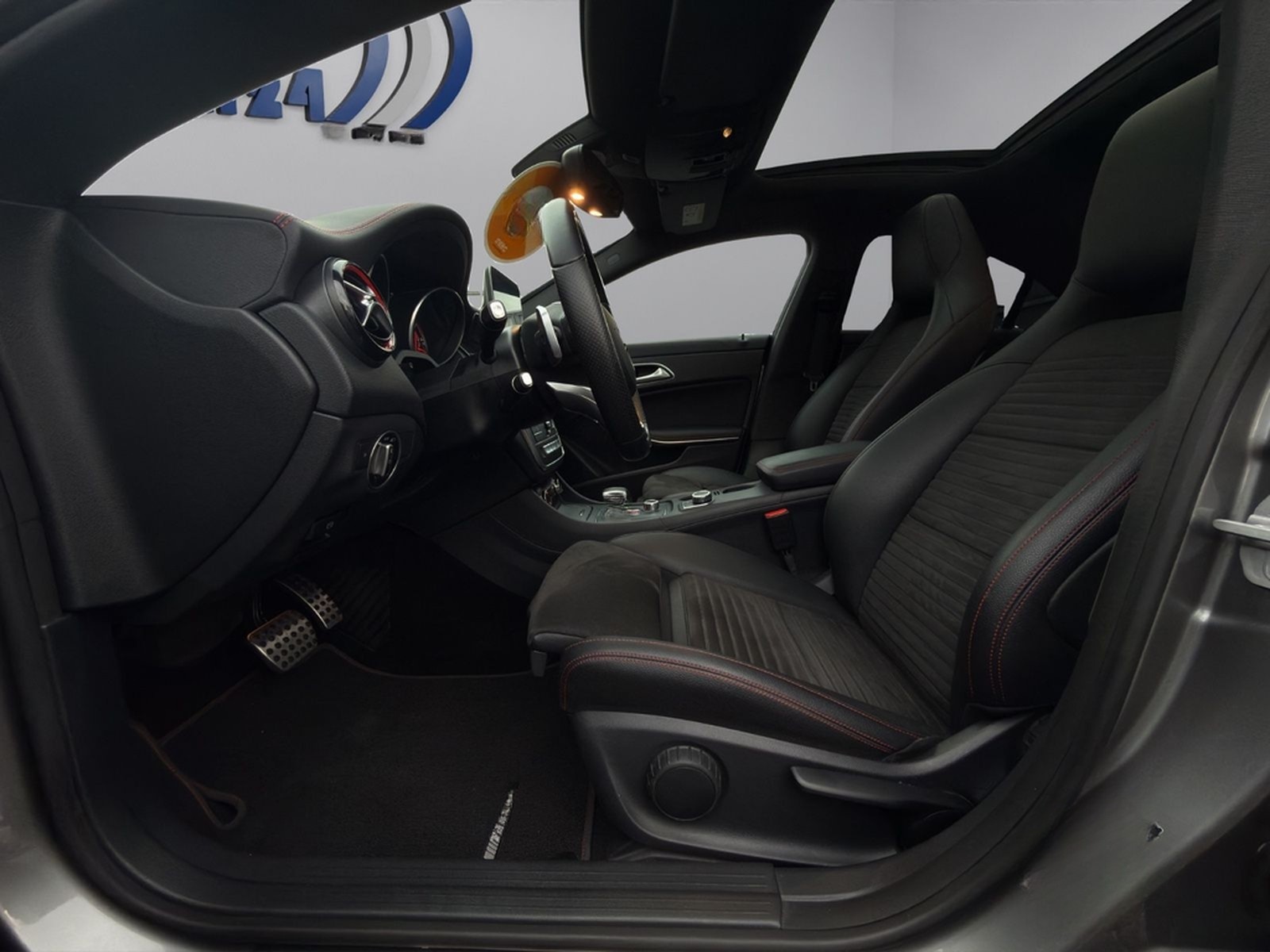 Mercedes-Benz CLA 45 AMG 4MaticI Lim.I PanoI CamI Garantie foto 13