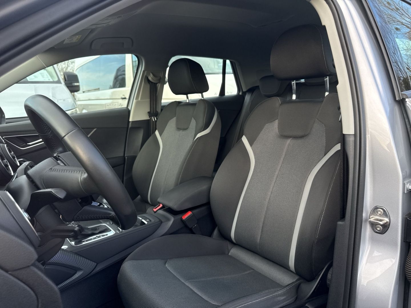 Audi Q2 35 TFSI S-tronic sport StandHZG Navi Digitale foto 18