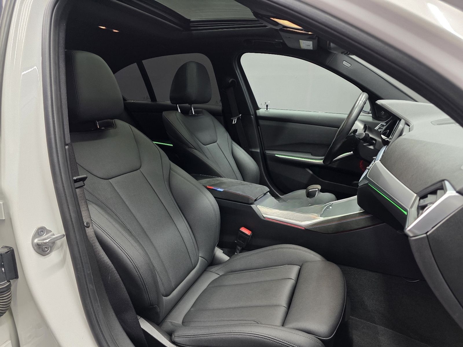 BMW 330e xDrive M SPORT, e.DACH, LED, HUD, R-KAMERA foto 11
