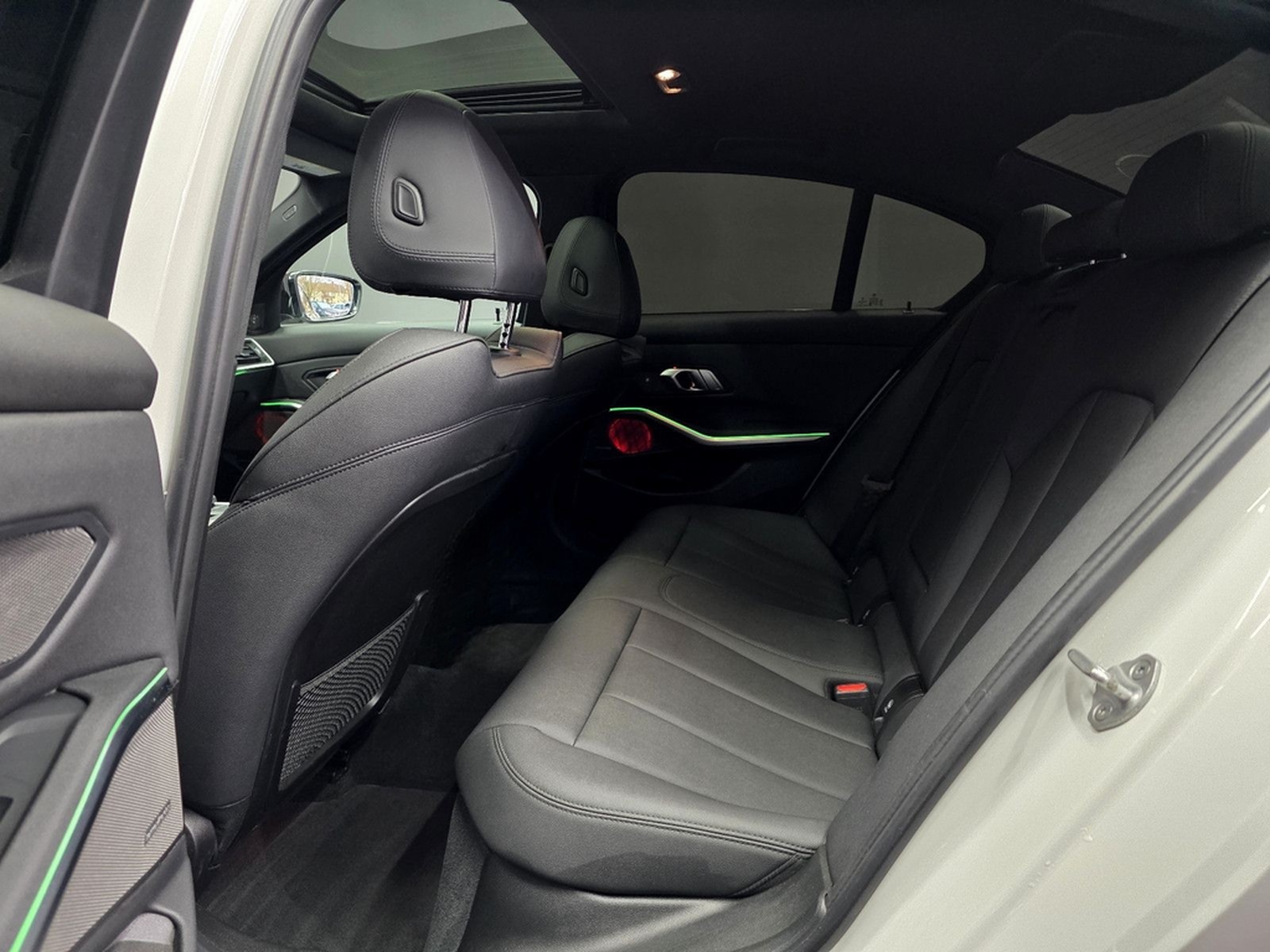 BMW 330e xDrive M SPORT, e.DACH, LED, HUD, R-KAMERA foto 12