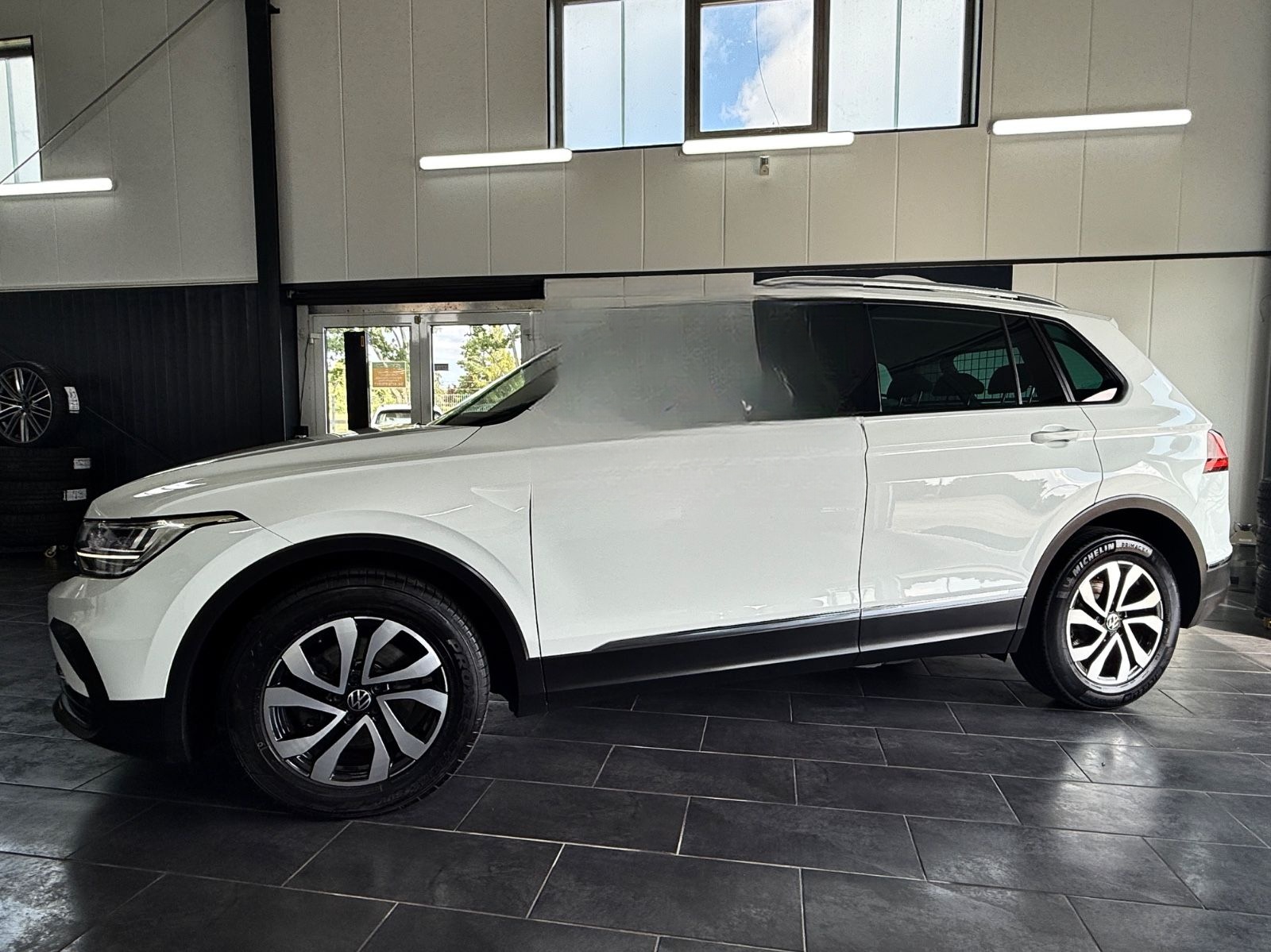Volkswagen Tiguan Active 2.0 TDI *DSG*AHK*ACC*LANE*LED foto 3