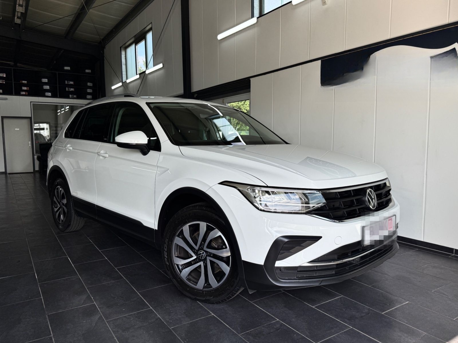 Volkswagen Tiguan Active 2.0 TDI *DSG*AHK*ACC*LANE*LED foto 8